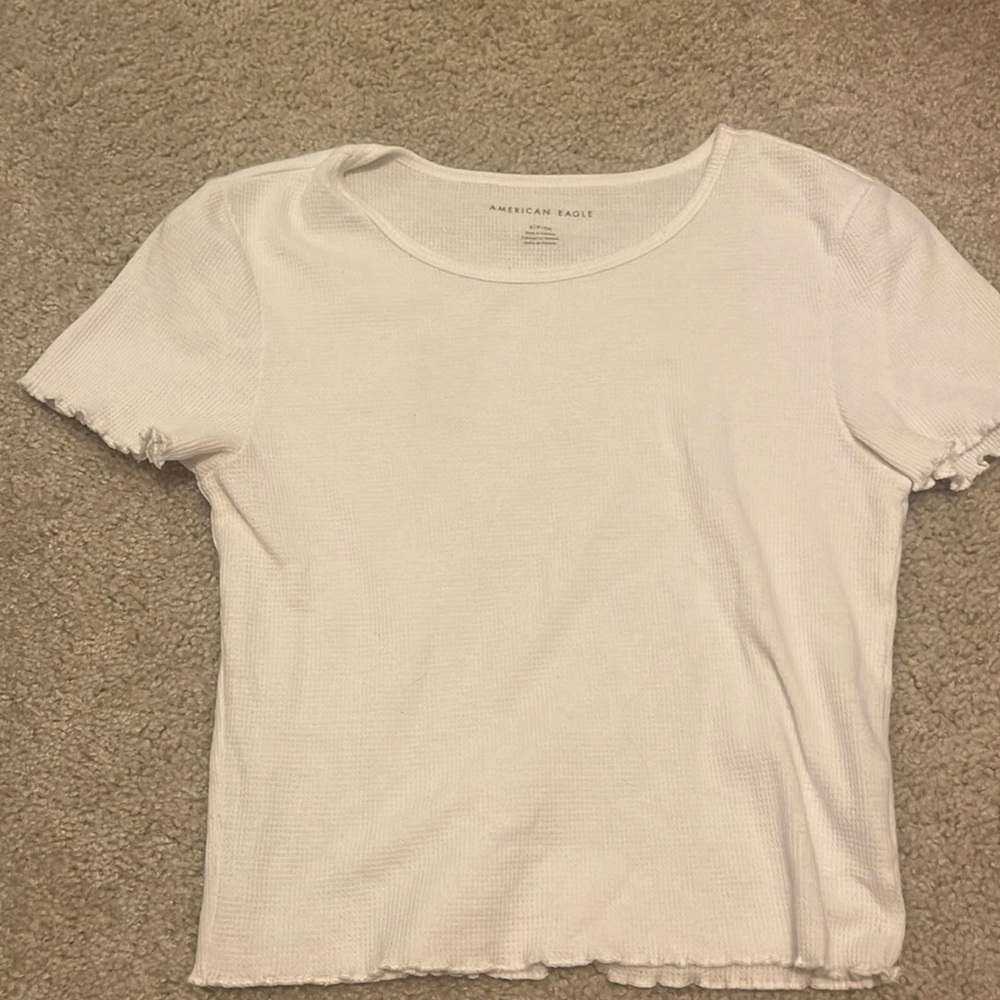 American Eagle white ribbed top with trim